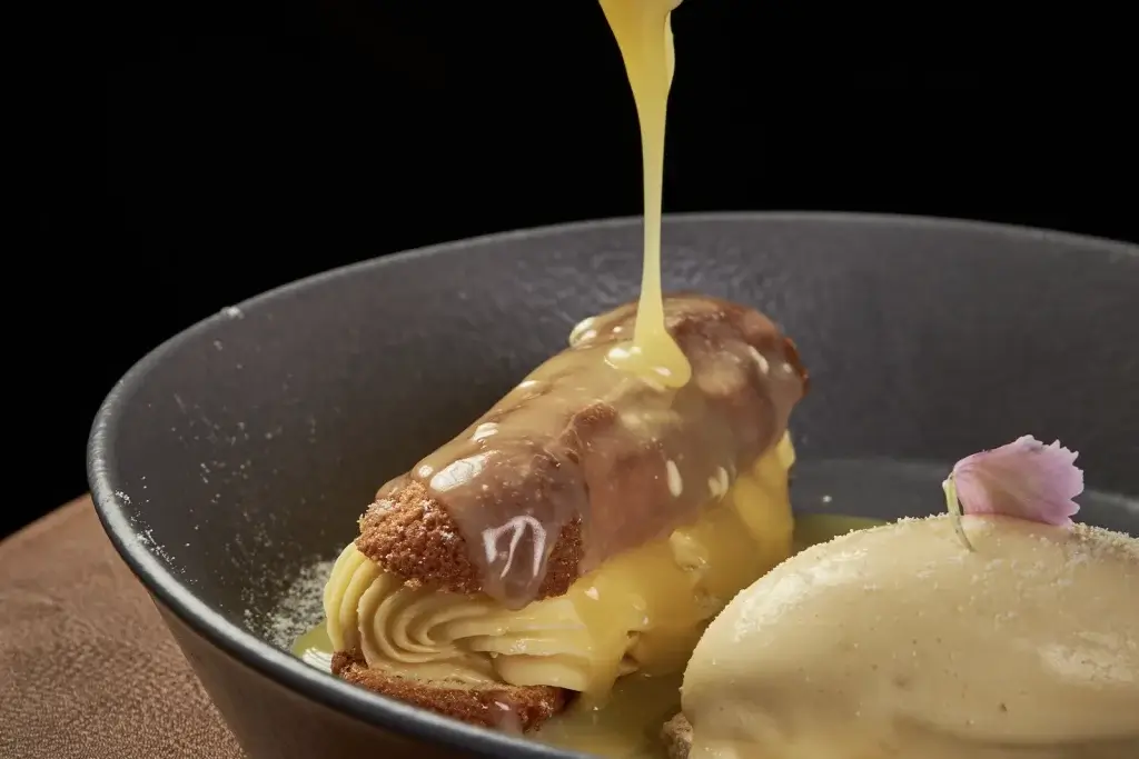 Dome Profiteroles